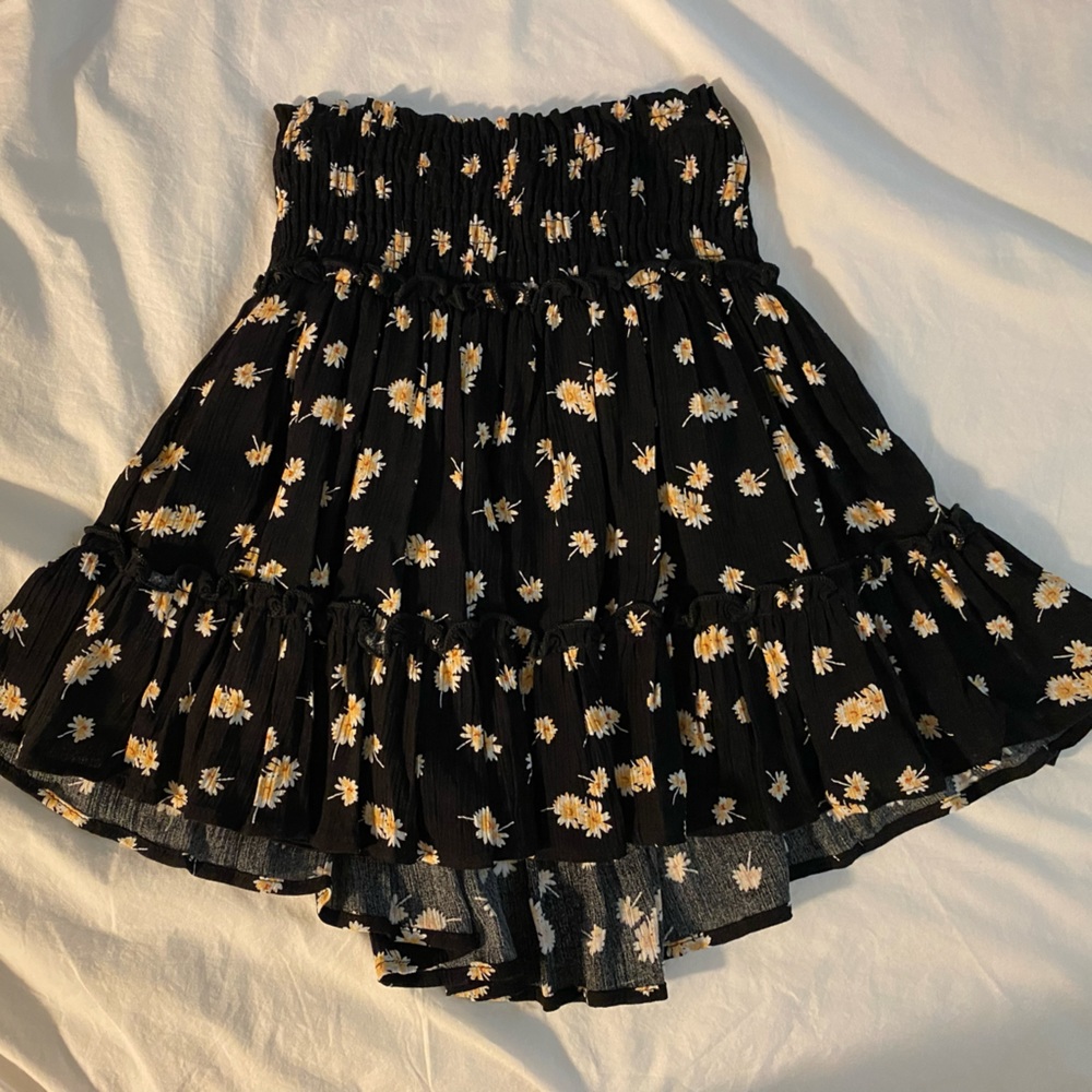Altar’d State Black, White & Yellow Floral Skirt